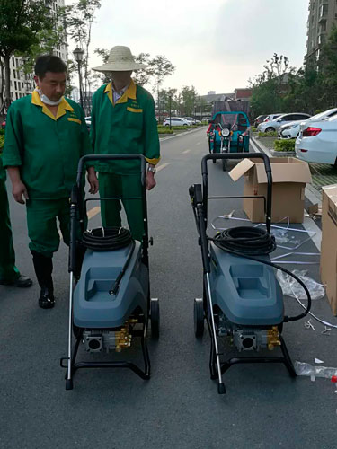 洗地機，掃地機，工業(yè)吸塵器，高壓清洗機，洗掃一體機，駕駛式洗地機，手推式洗地機，駕駛式掃地機，手推式掃地機，長沙亮點環(huán)保官網，商用吸塵器，長沙洗地機，長沙掃地機，長沙高壓清洗機，湖南工業(yè)吸塵器，湖南掃地機，湖南高壓清洗機，湖南工業(yè)吸塵器